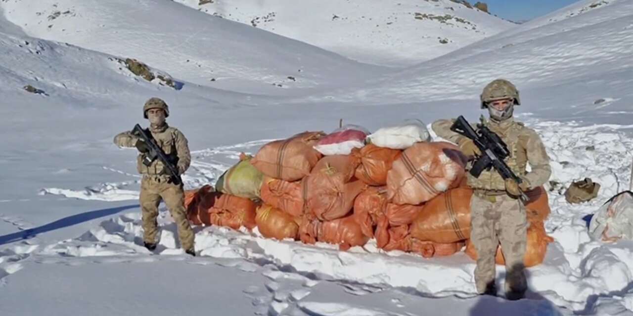 Bakan Yerlikaya duyurdu! 378 kilogram ve 773 litre sıvı uyuşturucu yakalandı