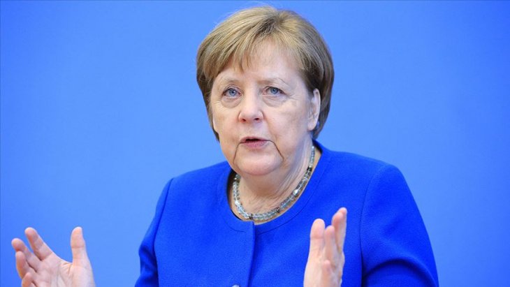 Merkel'in üçüncü Kovid-19 test sonucu da belli oldu