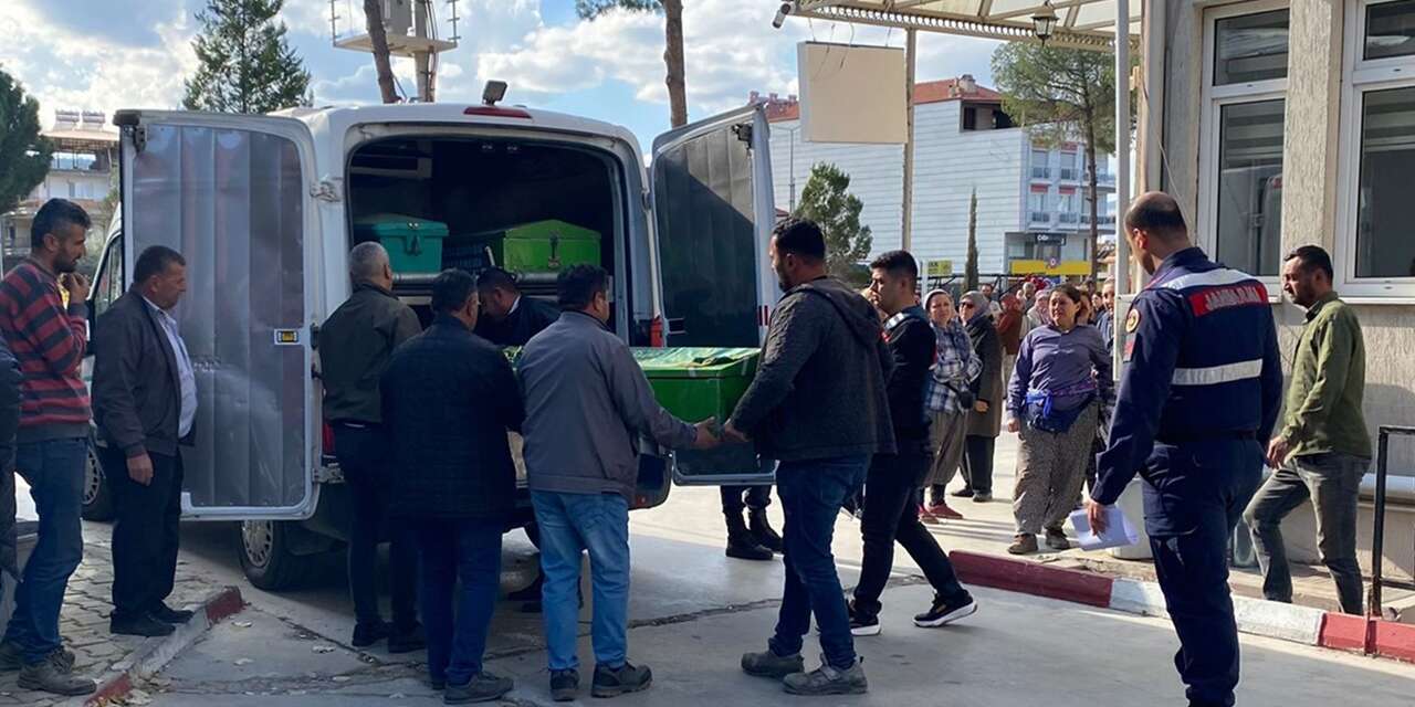 3 yaşındaki Emirhan, traktörün altında kalarak can verdi