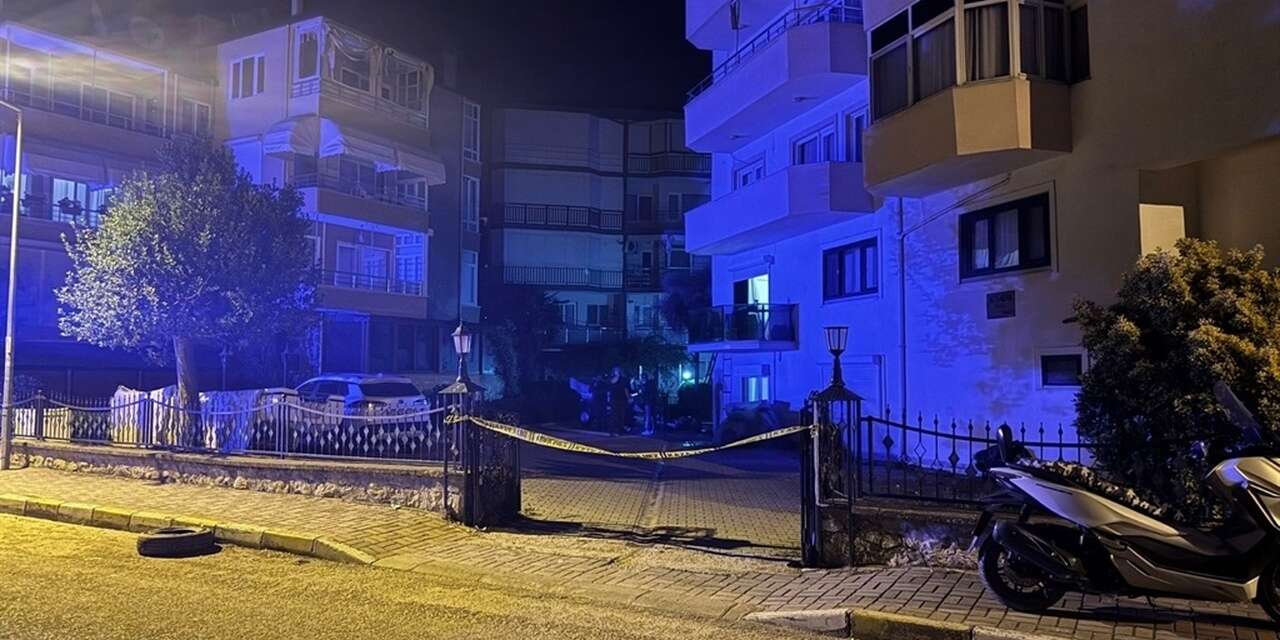 Sevgilisini sırtından 4 kez bıçaklayarak öldürdü! Sanığın savunması hayrete düşürdü