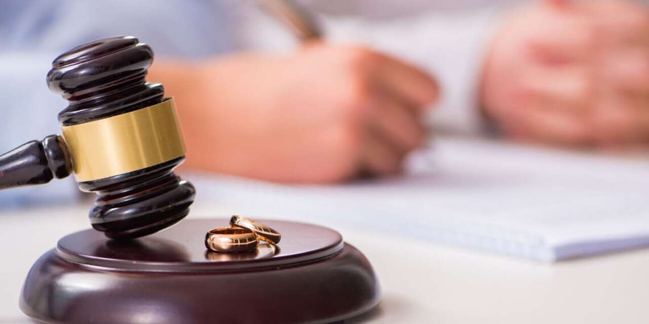 Dikkat! Sosyal medyada karşı cinsin fotoğrafını beğenmek boşanma sebebi olabilir