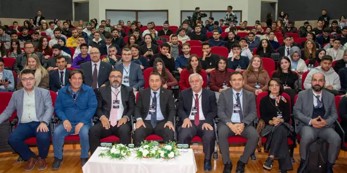 Konya’da yapay zeka ve teknoloji devrimi! Öğrenciler geleceği tasarlıyor