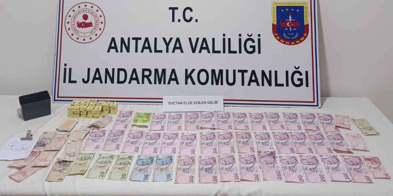 Muhtar kumar oynatırken yakalandı