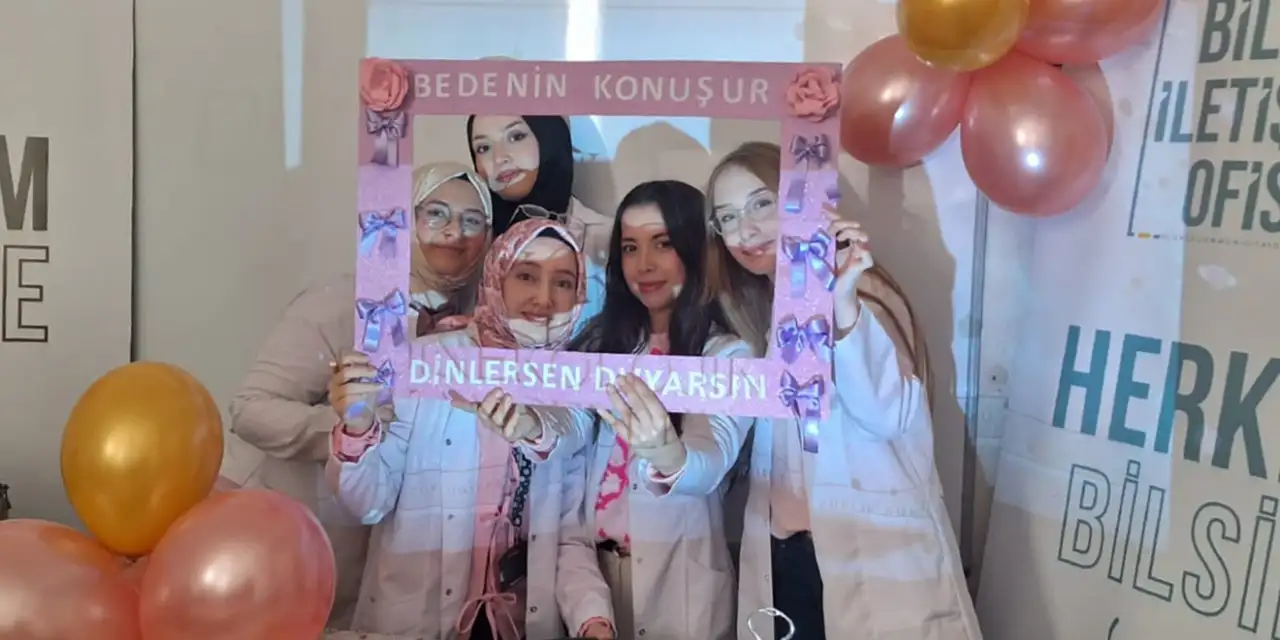 Konya’daki gençler Bilim Kafe’de hijyen için buluştu