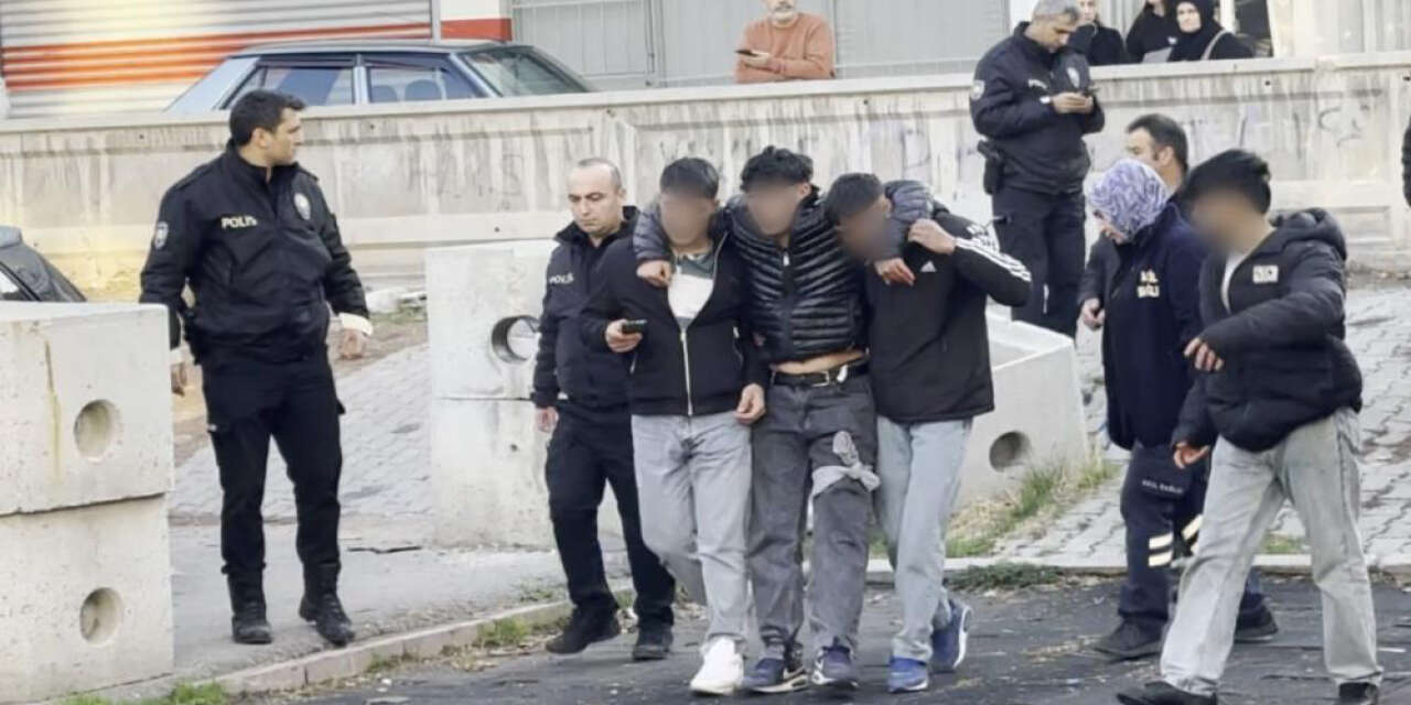 Aynı ilde 2 günde 2 akran zorbalığı! Okul çıkışı bıçaklandı