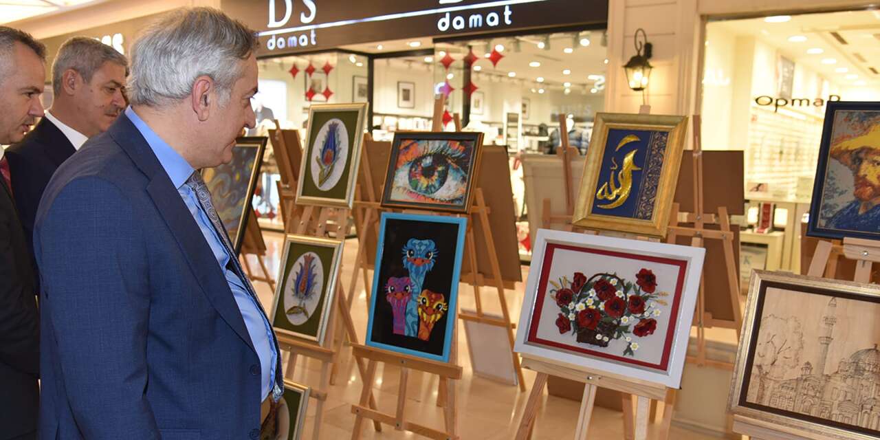 Konya’da özel çocukların hazırladığı eserler sergilenmeye başladı