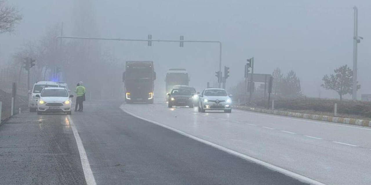 Konya’da sis kazalara neden oldu
