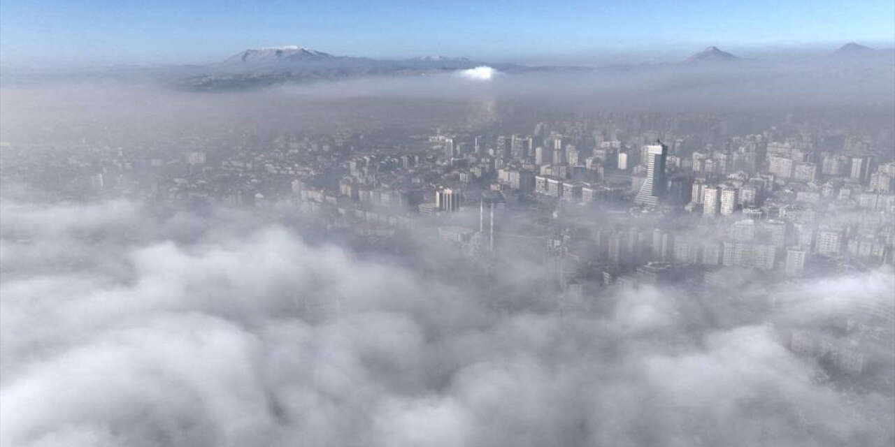 Konya’da yoğun sis etkili oldu! Uçak seferleri iptal