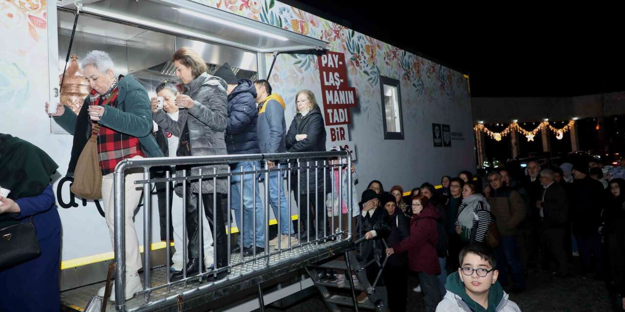 Konya’da Şeb-i Arus misafirlerine gönülleri ısıtan ikram