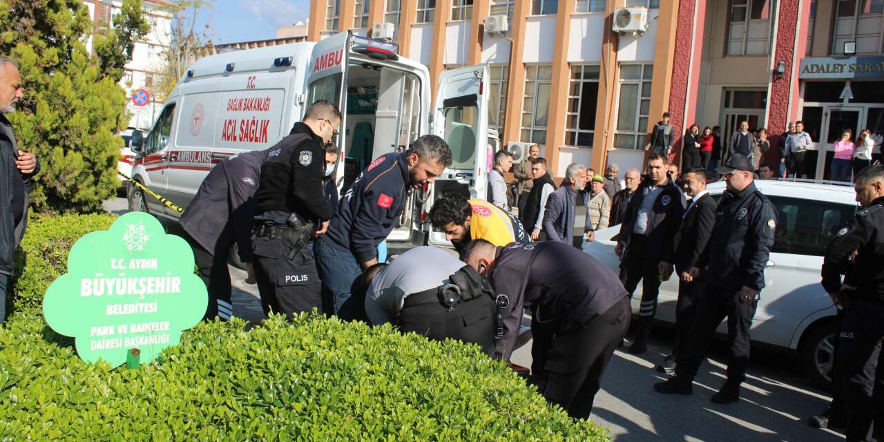 Boşanma duruşması kanlı bitti! Eşini sırtından bıçakladı