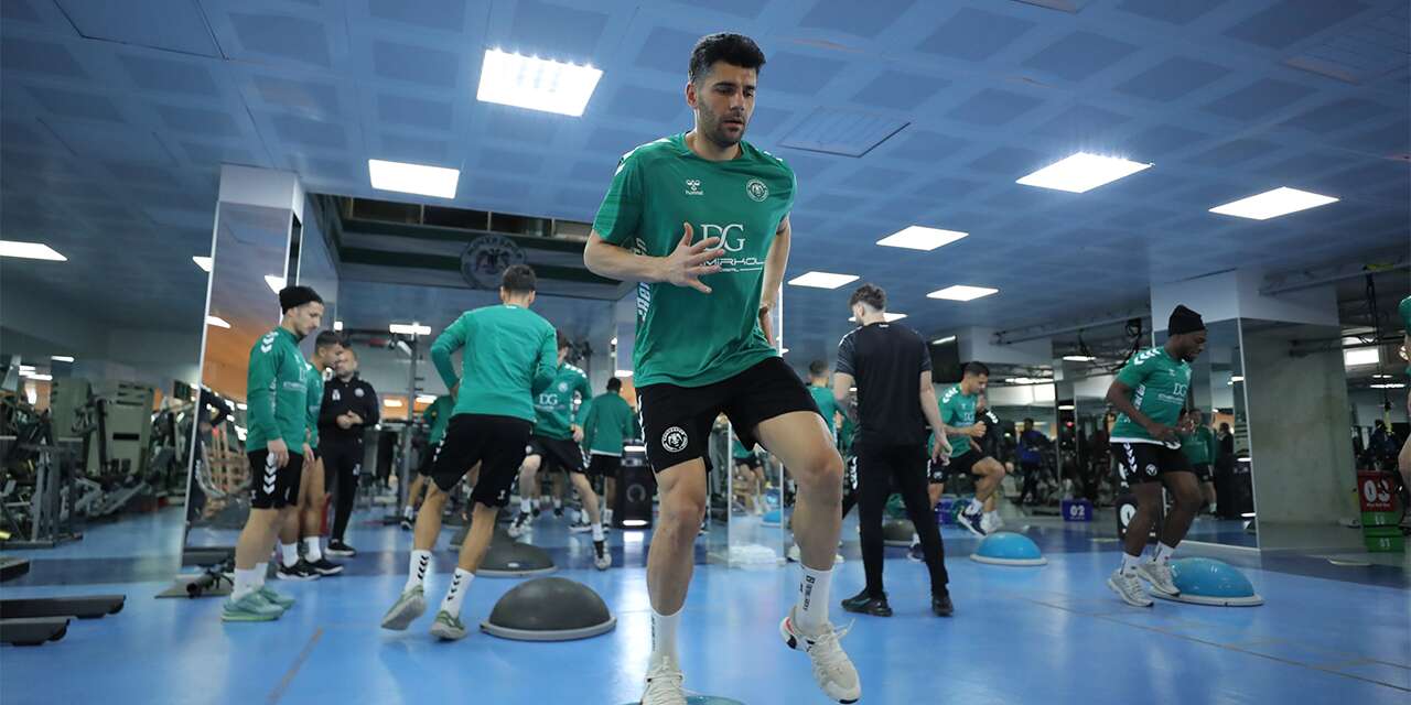 Konyaspor, Fenerbahçe maçına yoğun tempoda hazırlanıyor