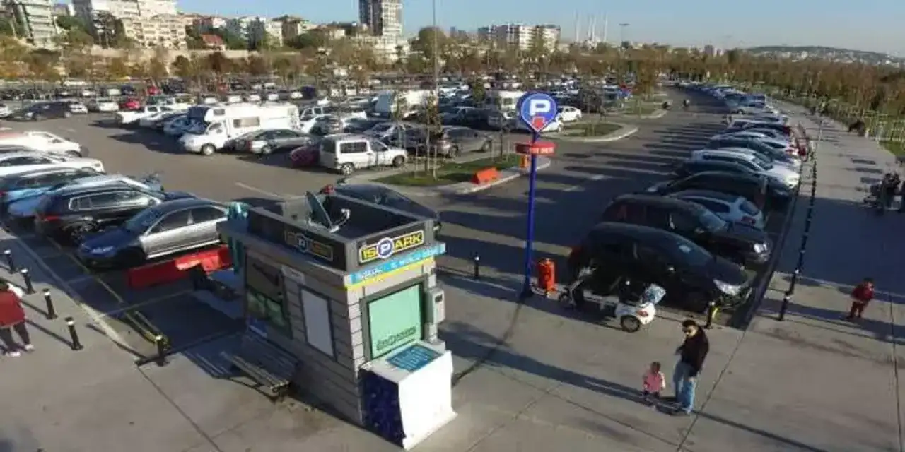 Belediye otopark ücretlerine yüzde 62,5'e varan zam yaptı