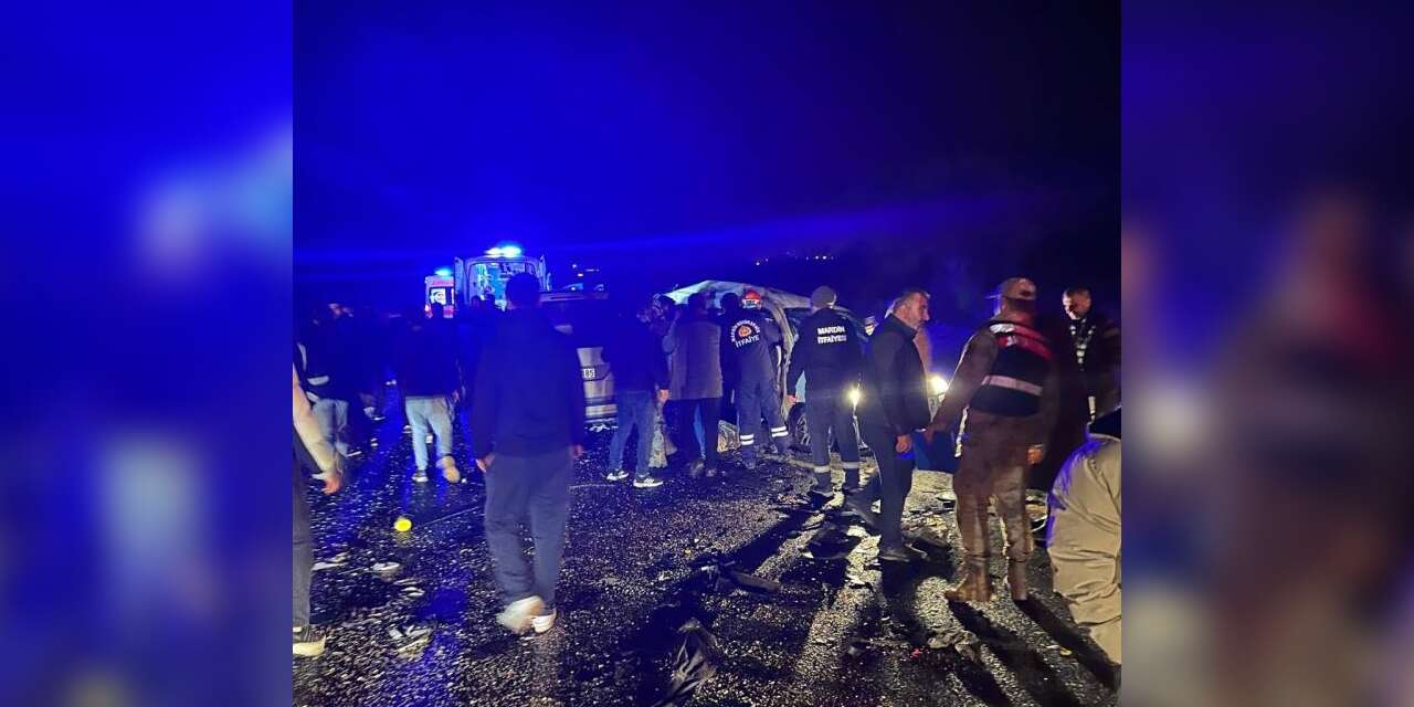 Zincirleme kazada aynı aileden 4 kişi öldü, 5 kişi yaralandı