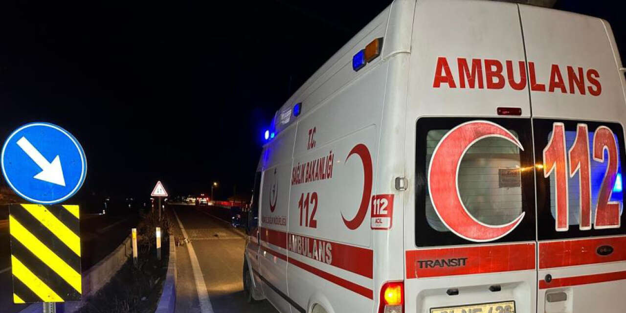 Feci kaza! Yolun karşısına geçmek isteyen 3 yaya hayatını kaybetti