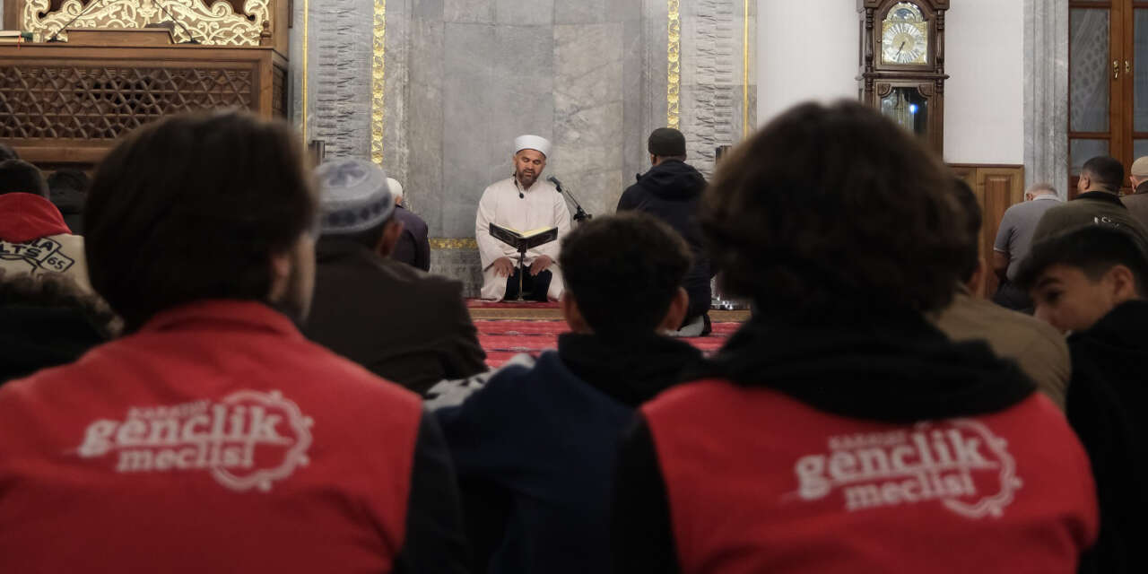 Gençler Karatay’da aynı niyette saf tutuyor