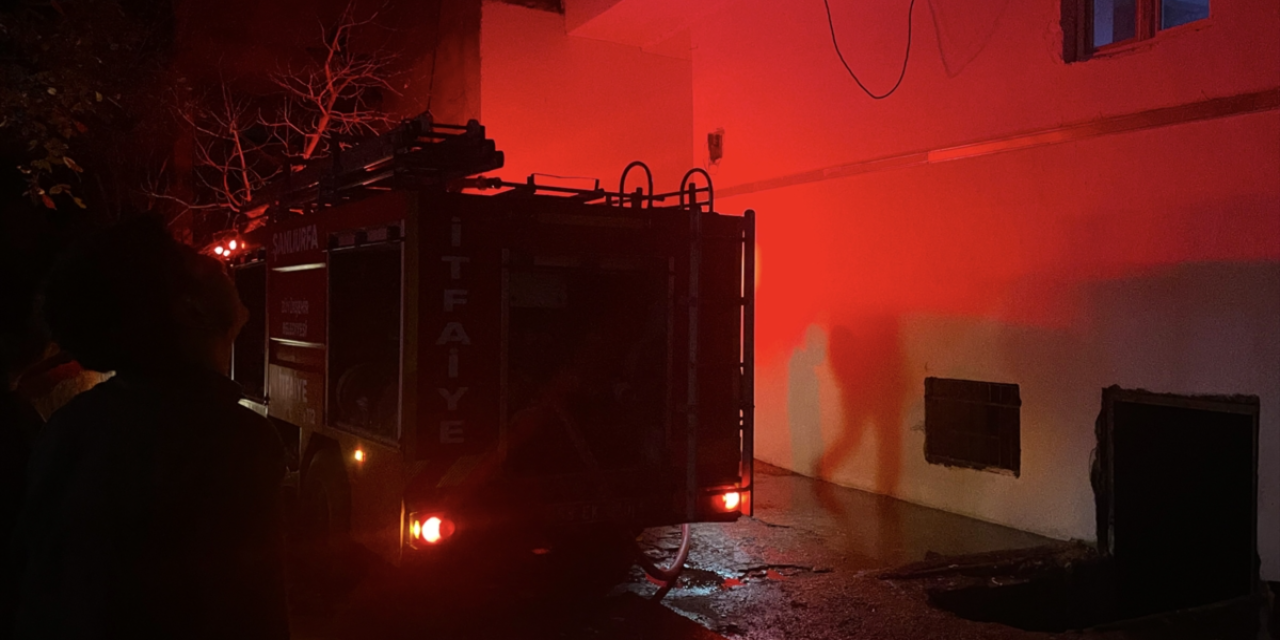 Apartmanda yangını paniği! 9 kişi hastanelik oldu