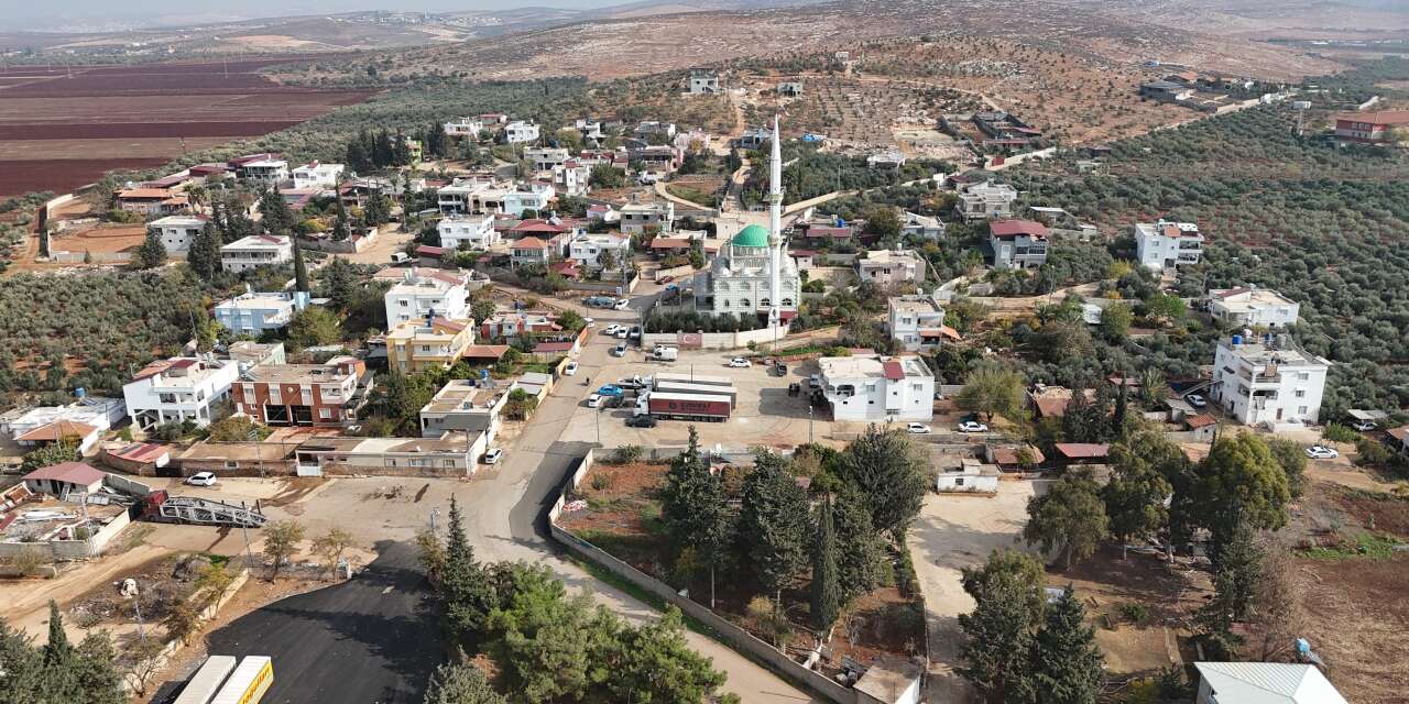 880 nüfuslu mahalledeki herkesin soyadı aynı