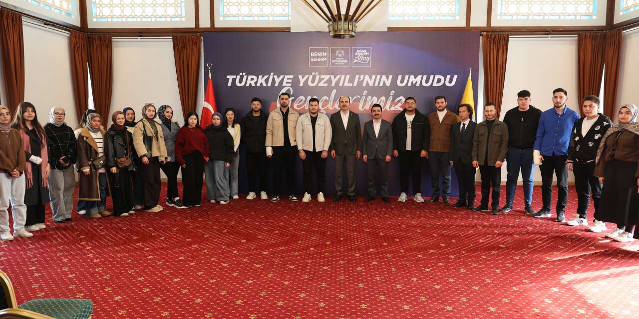 Başkan Altay, Konyalı gençlerle bir araya geldi