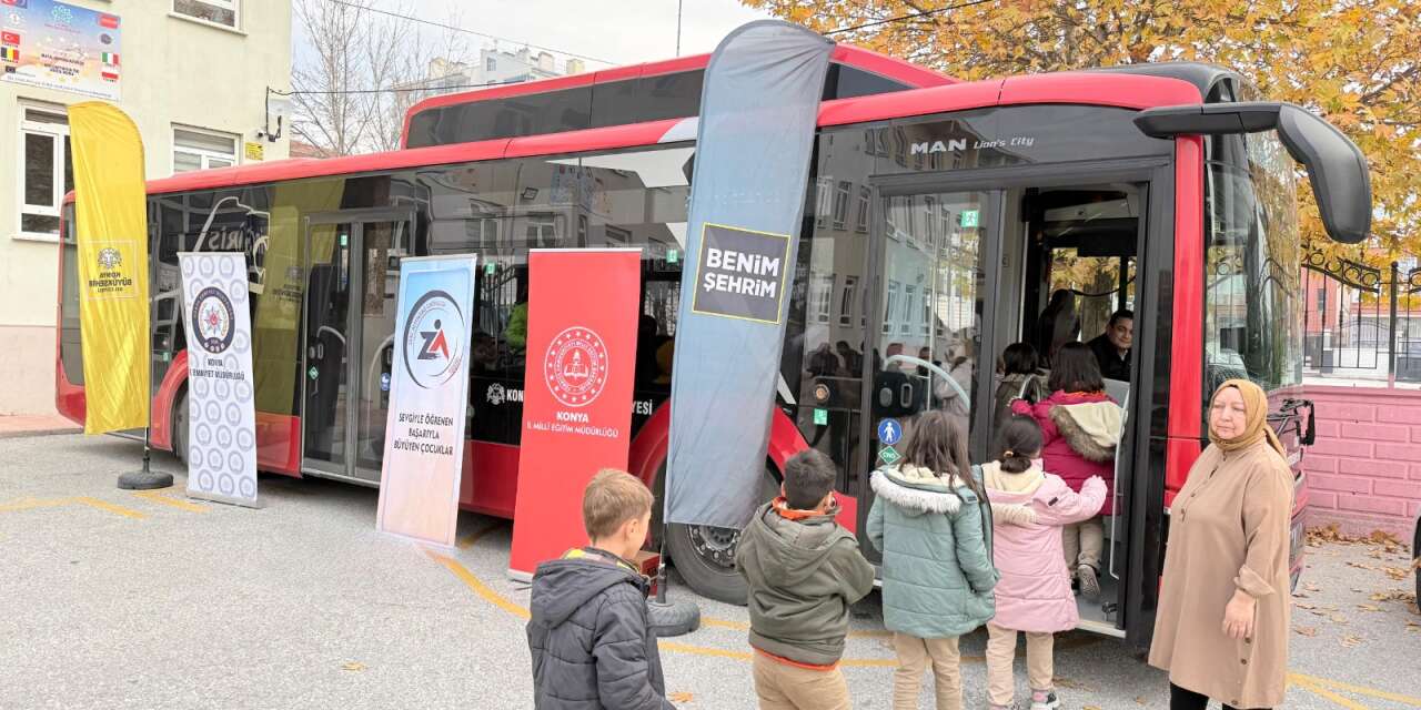 Konyalı minikler nezaket yolculuğuna çıktı