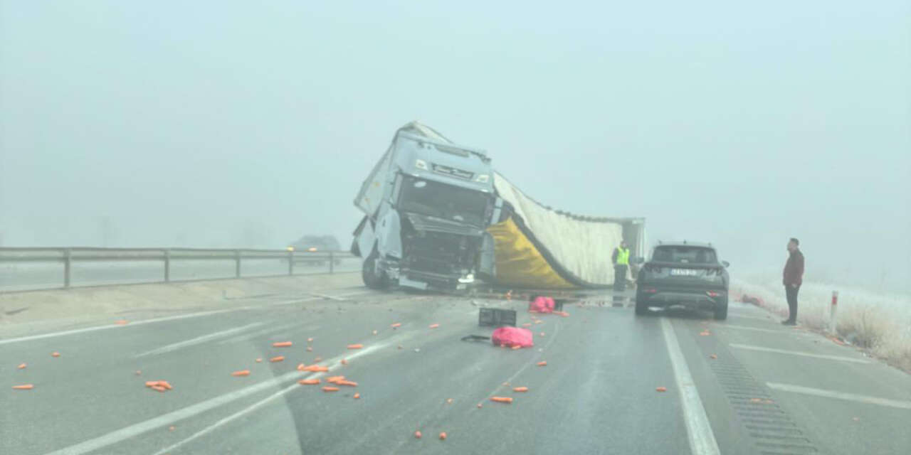 Konya’da sis, biri otobüs 6 aracın karıştığı kazaya neden oldu