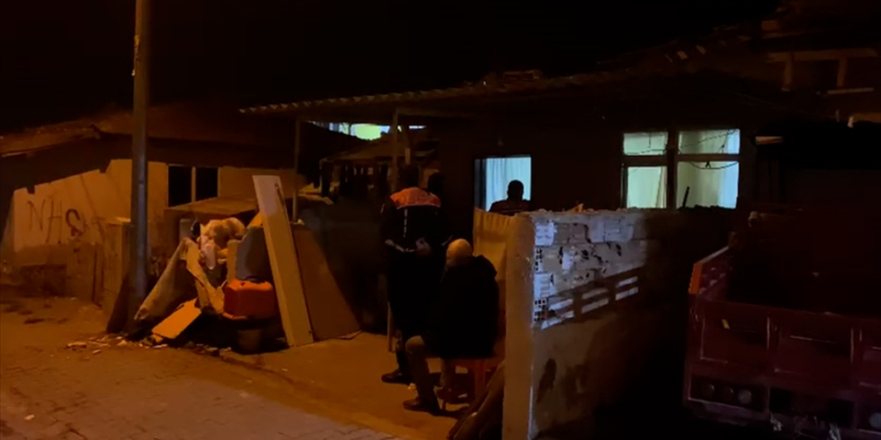 Eve giren yakınları kadını korkunç halde buldu