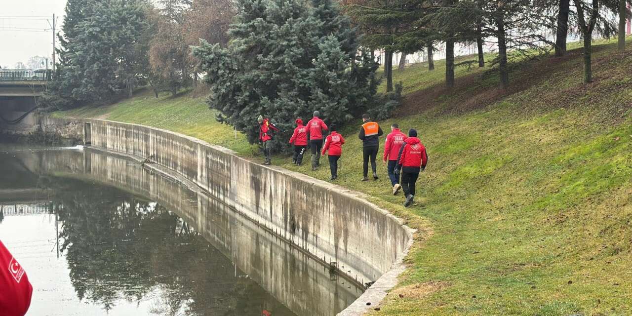 Ekipler 6 gündür Türkçe öğretmeni Tuncay Arslan’ı arıyor