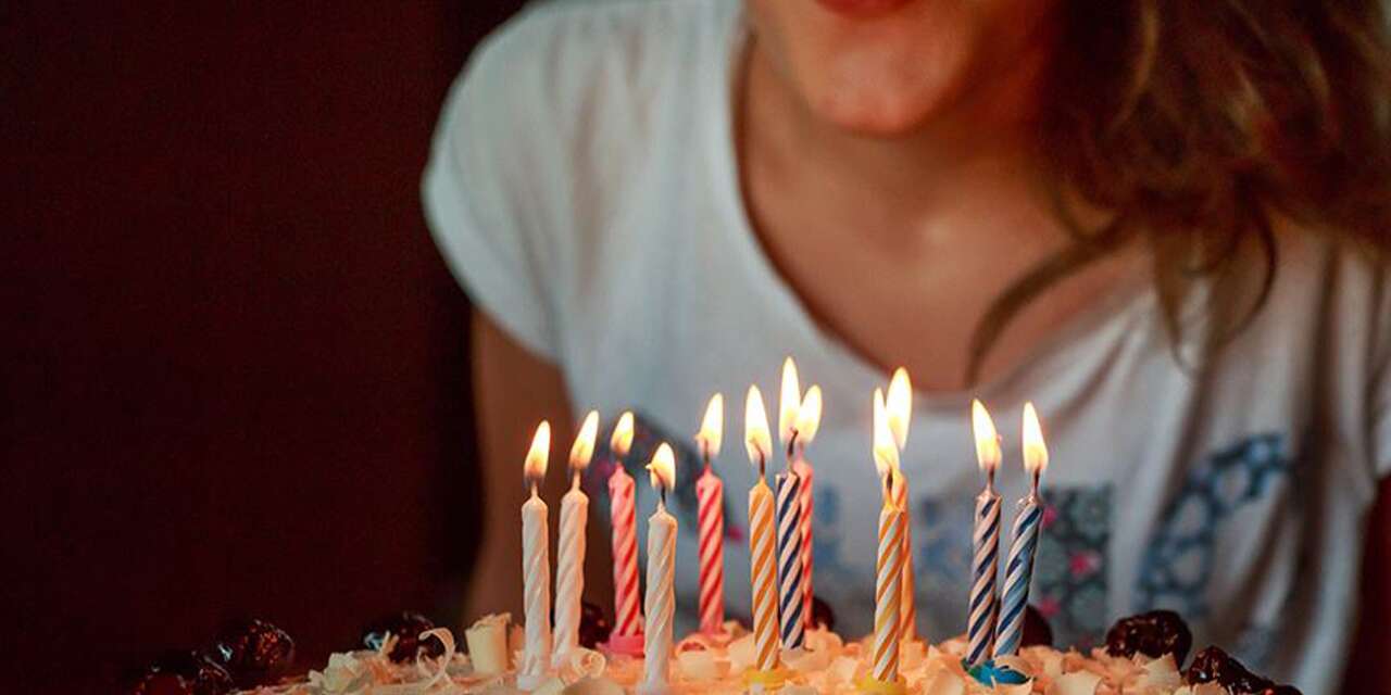 Arkadaşlarının aldığı pastayı yiyen genç kız, hayatını kaybetti