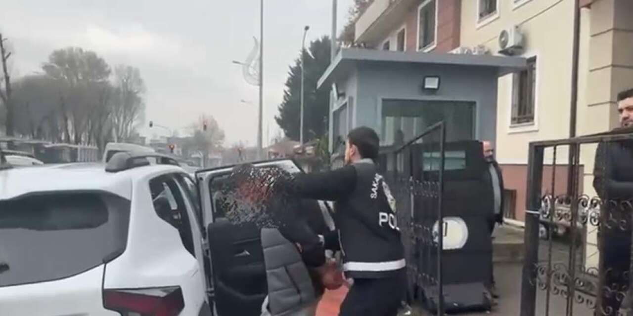 Camiden elektronik eşya, istasyondan TIR çaldı, polisten kaçamadı