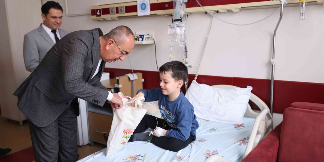 Konya sokaklarını şenlendiren şivlilik, hastane odalarına da yansıdı