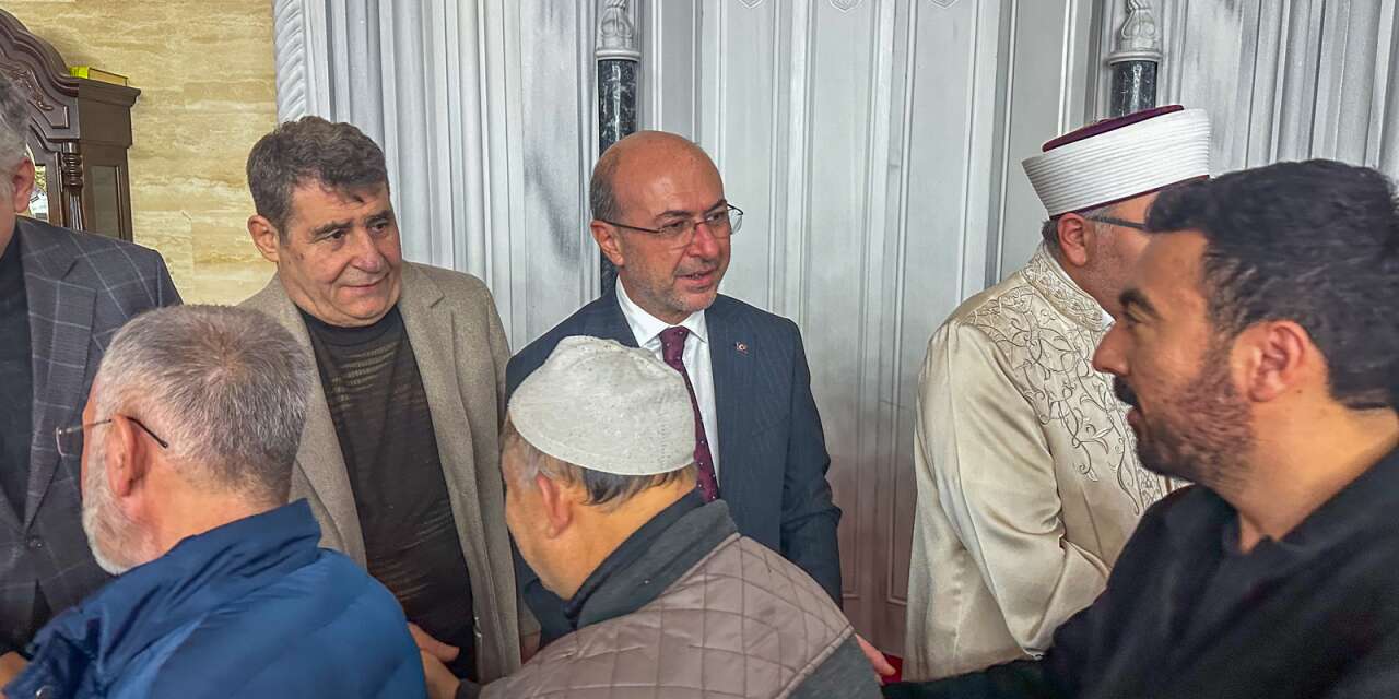 Konyalılar kandil coşkusunu Başkan Pekyatırmacı ile yaşadı