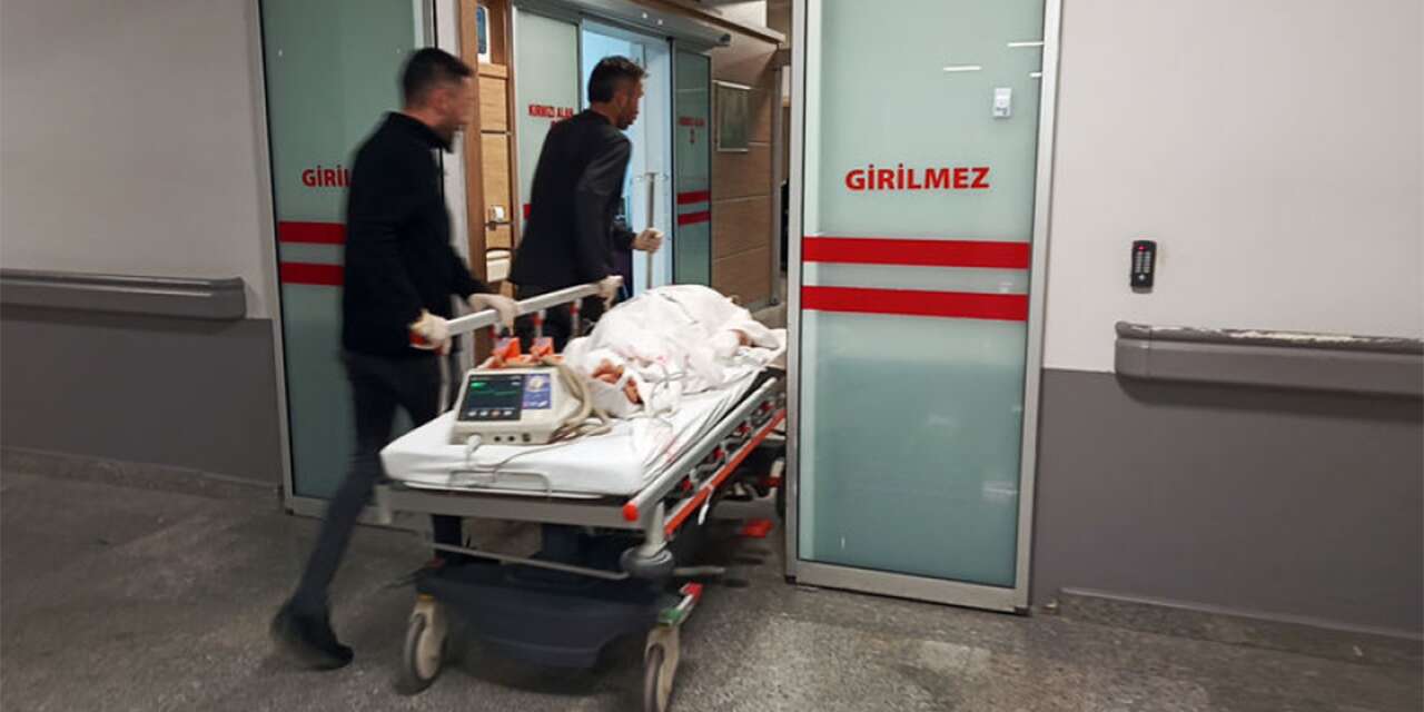 Evine kadar takip etti! Sokakta defalarca bıçakladı