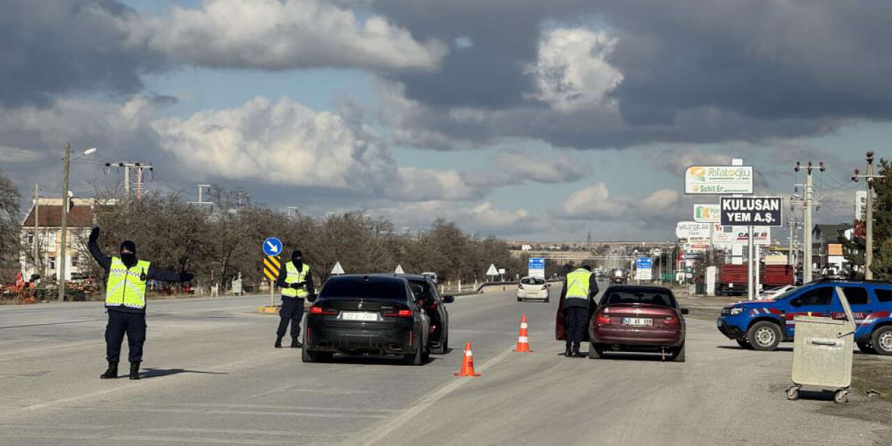 Türkiye’nin Konya’daki geçiş noktasında yılbaşı öncesi sıkı denetim başladı