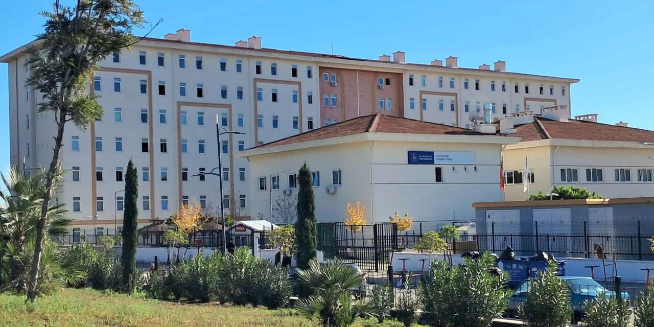 Üniversite yurdunda kanlı hesaplaşma! 19 yaşındaki genç bıçaklandı