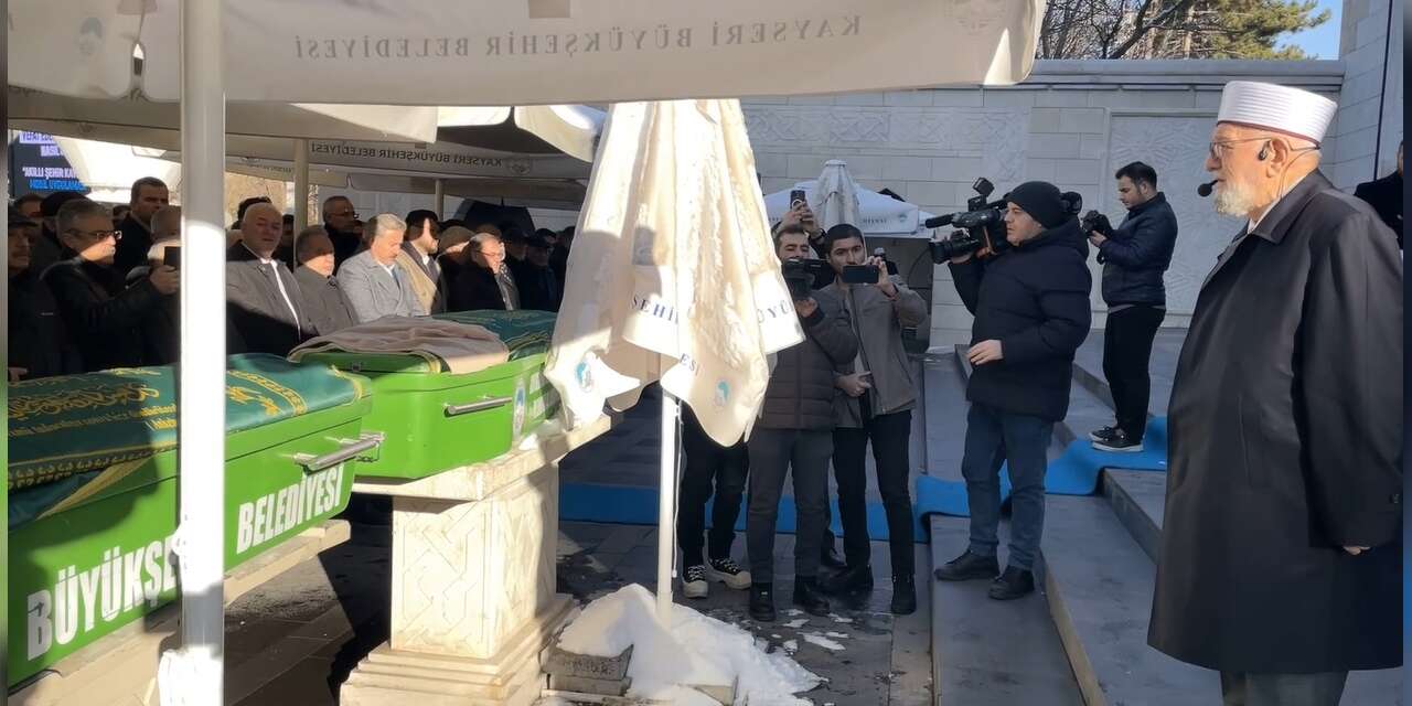 Necmettin Nursaçan’ın acı günü! Eşini toprağa verdi