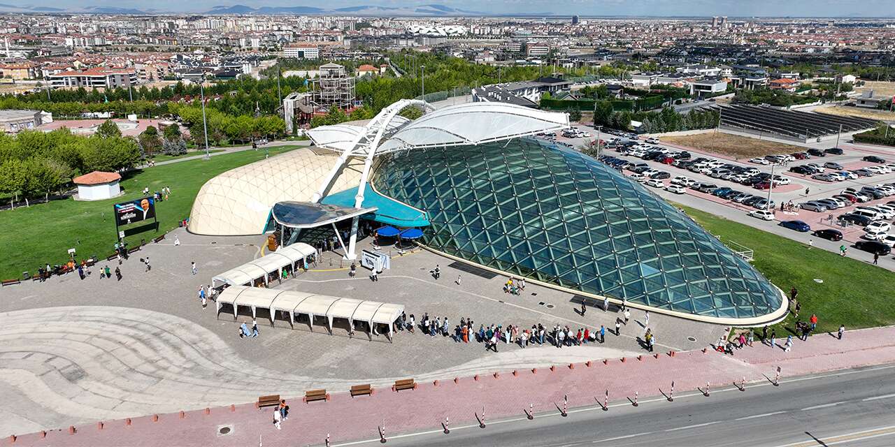 Konya’nın ziyaretçi akınına uğrayan mekanı kapanıyor! Tadilat süreci başladı