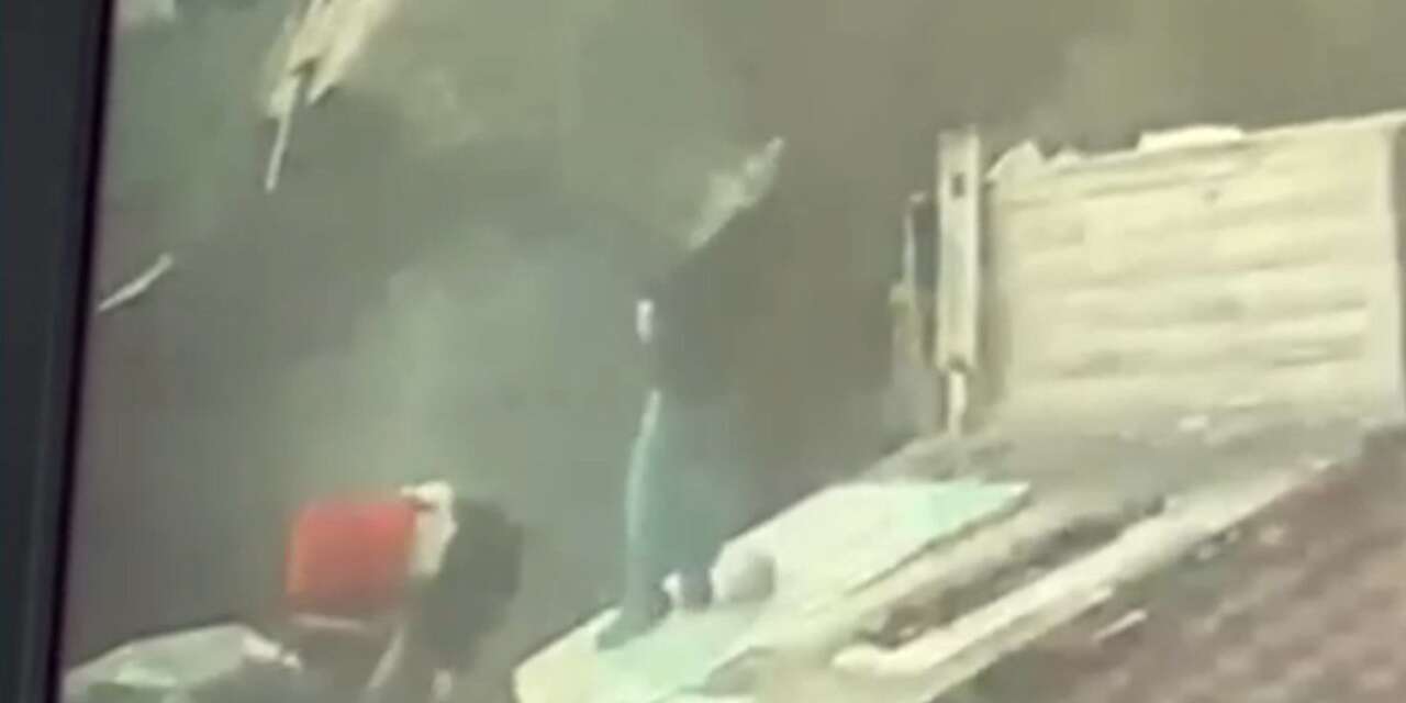 TIR dorsesindeki işçinin üzerine yıldırım düştü! Durumu ağır