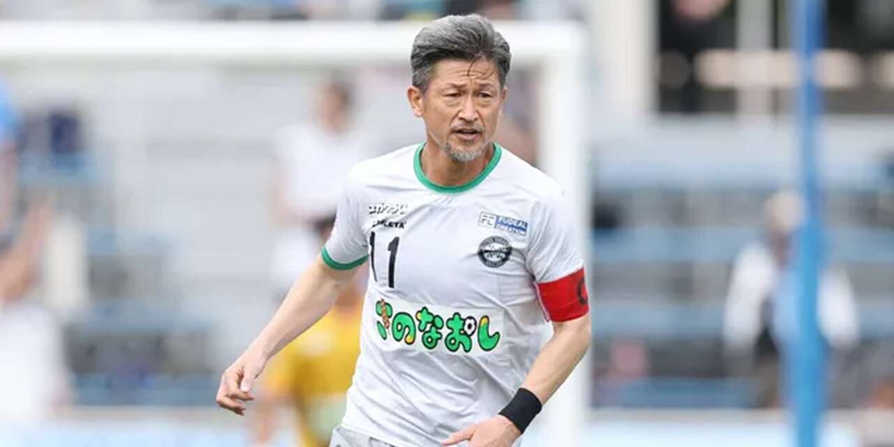 Dünyanın en yaşlı profesyonel futbolcusu yine transfer oldu