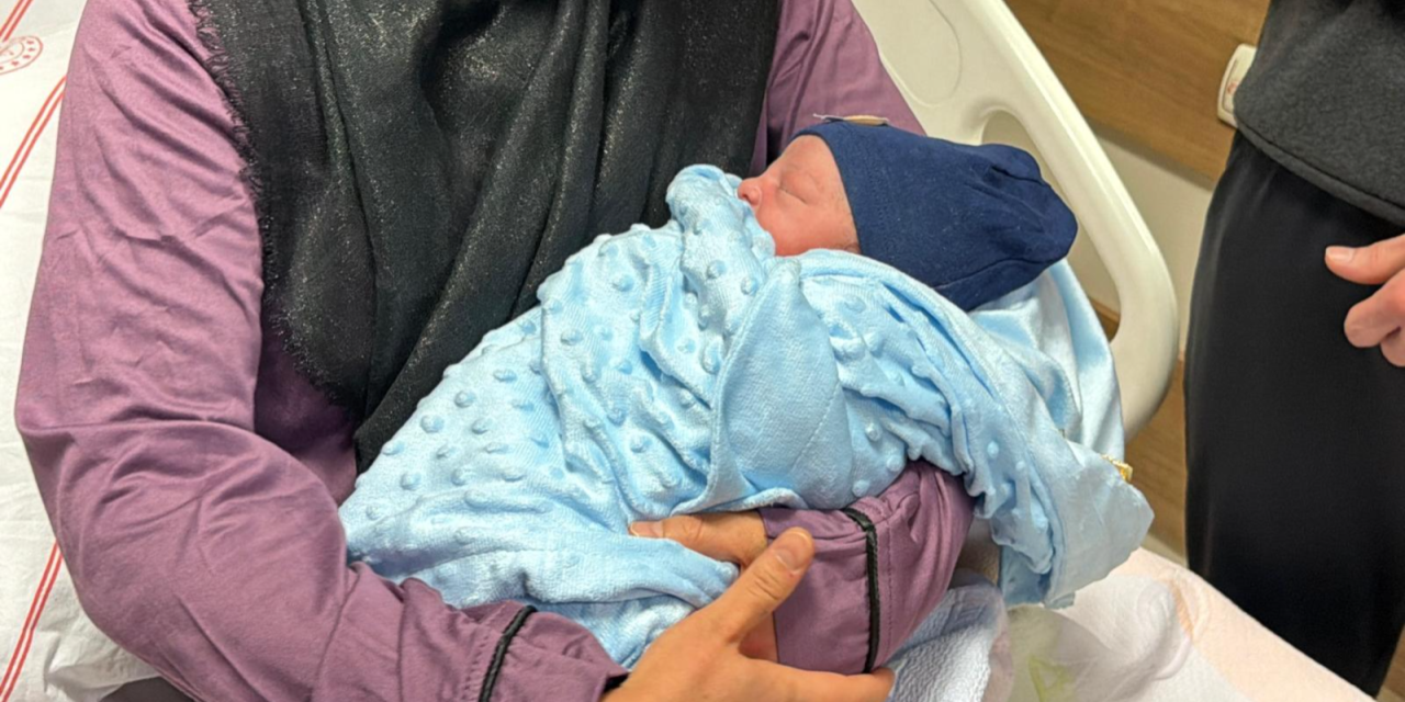 Konya’da 2026 yılının ilk bebekleri, Alparslan ve Elif oldu