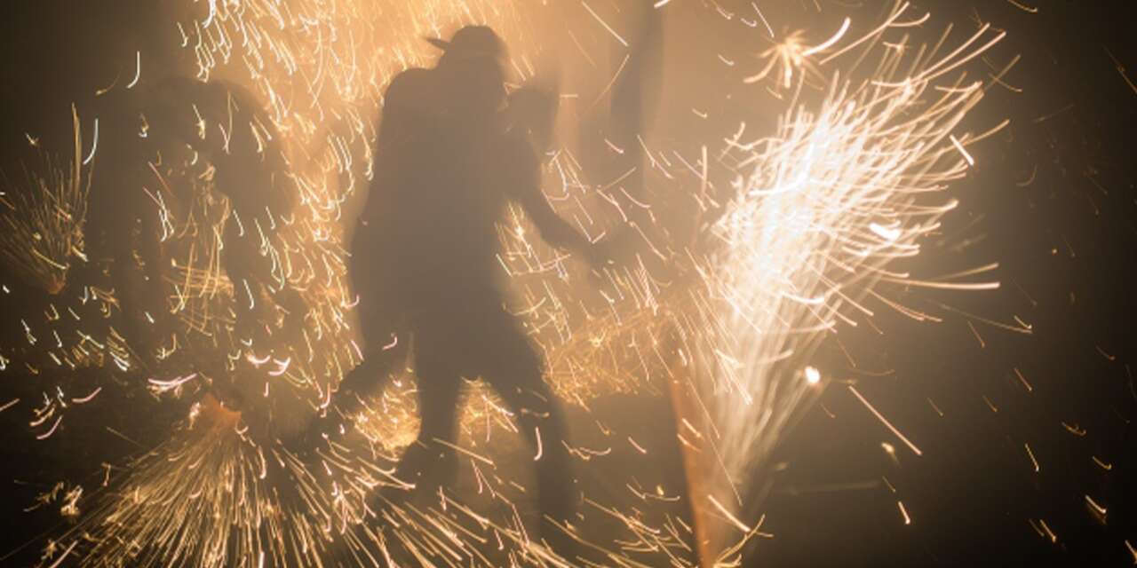 Yılbaşı kutlamalarında havai fişek faciası! 2 kişi öldü, 1 kişinin eli koptu