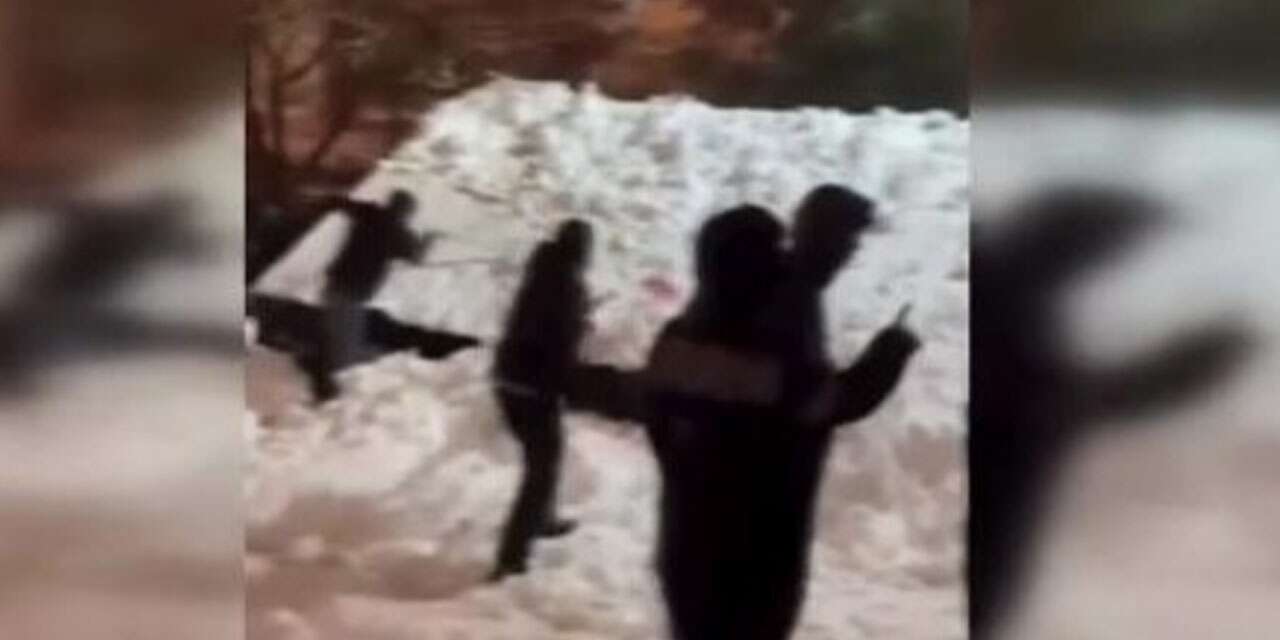 Üniversite yurdunda panik anları! Çatısı çöktü