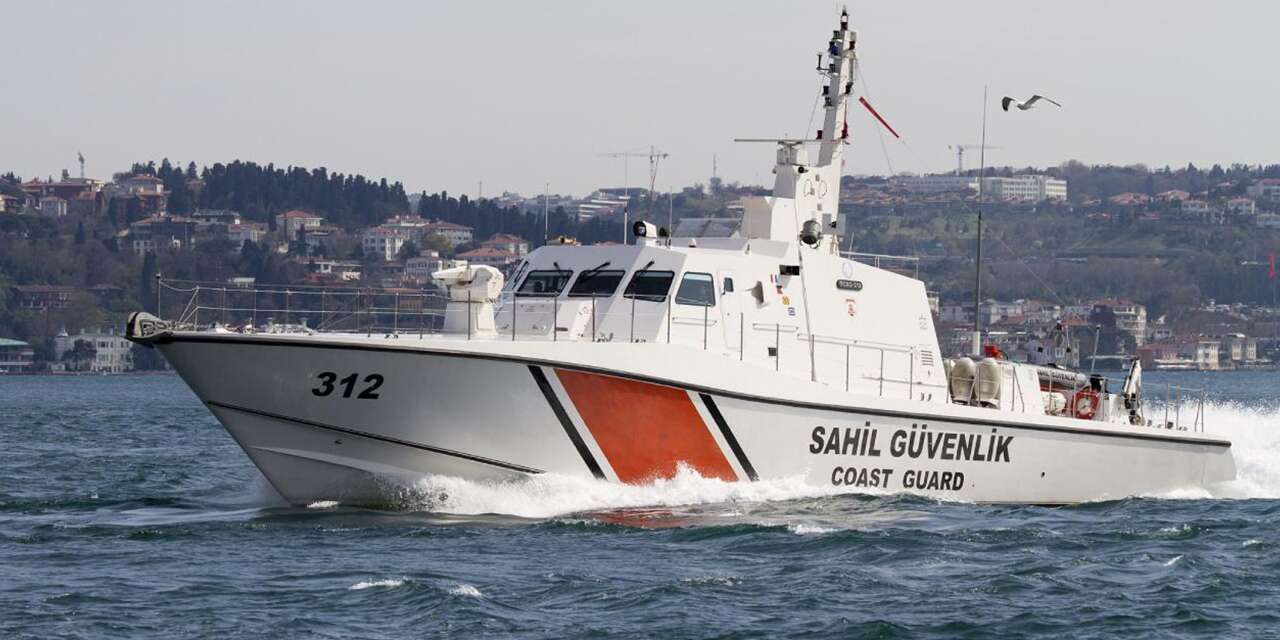 Sahil Güvenlik’ten büyük başarı! 8 bin 453 kişiyi kurtardılar