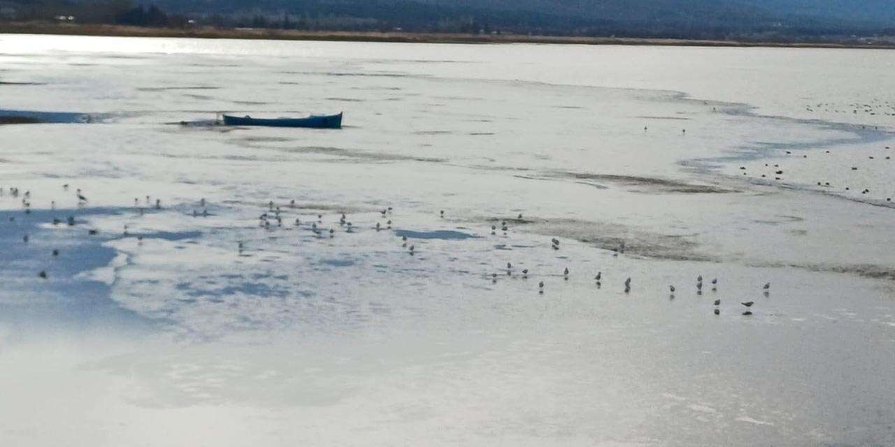 Hava sıcaklığı eksi 10'u gördü! Konya’nın denizi dondu