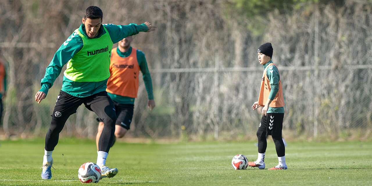 Konyaspor Antalya kampında hız kesmiyor