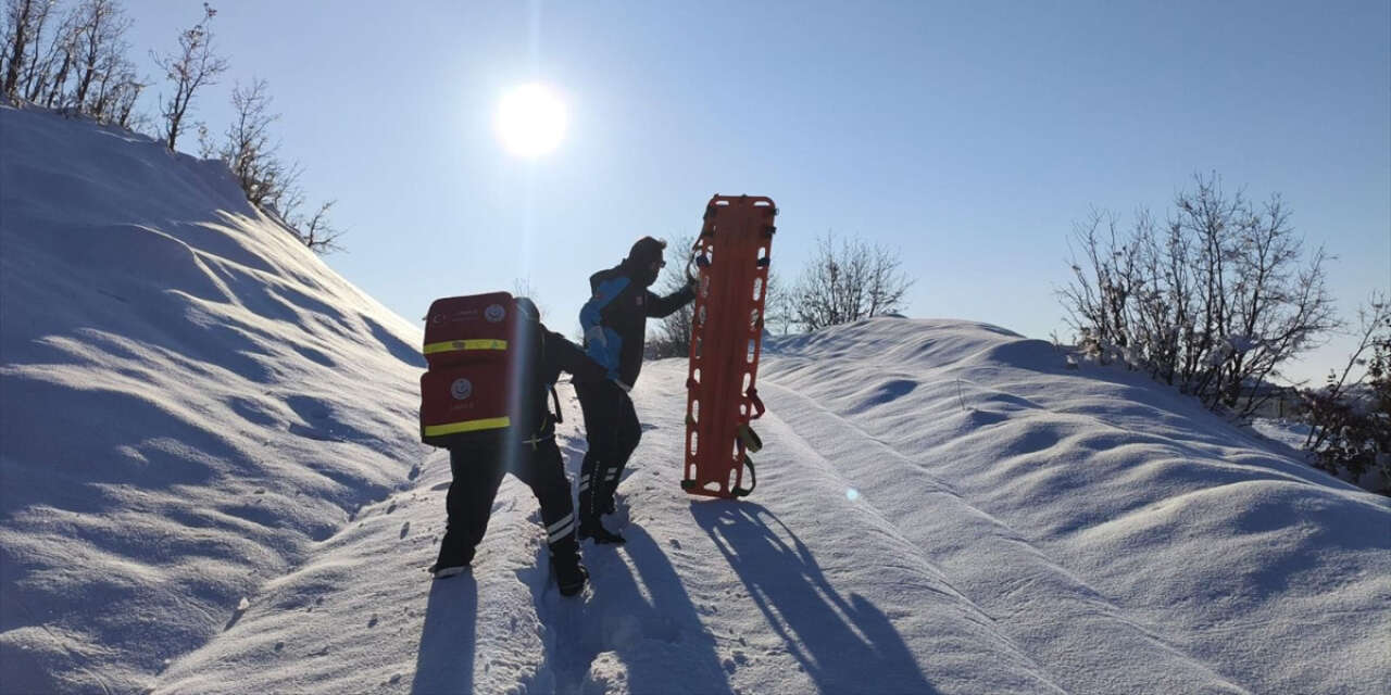 Karla kapalı yolda kanser hastası için UMKE seferberliği