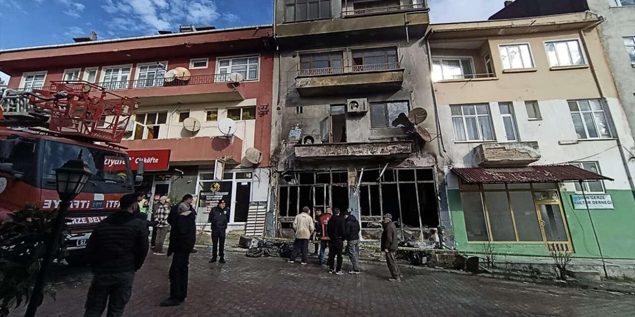 Motosiklet tamirhanesinde patlama yaşandı, ekipler seferber oldu