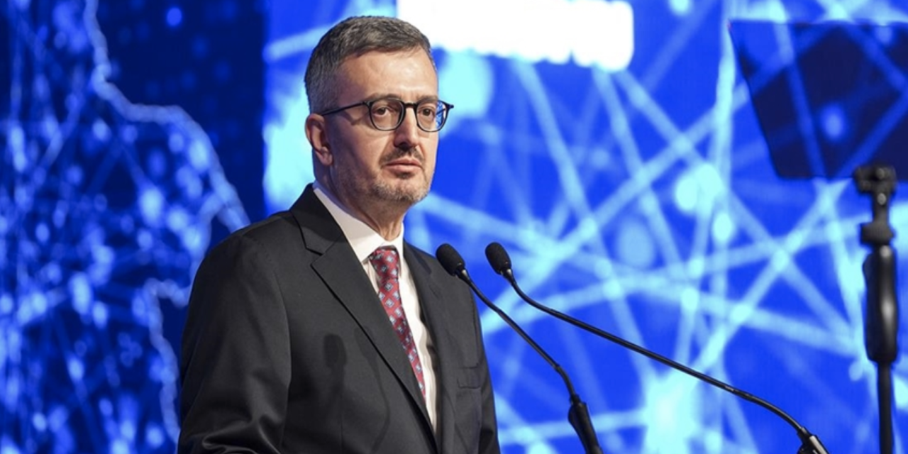 İletişim Başkanı Duran: Bizi yönlendiren şey, yapay zekalar olmamalı