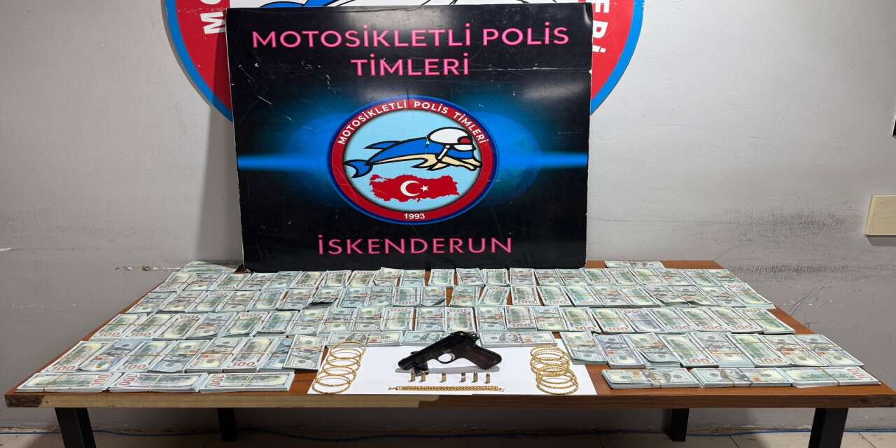 Bu paraların hepsi bir araçtan çıktı! Polis el koydu