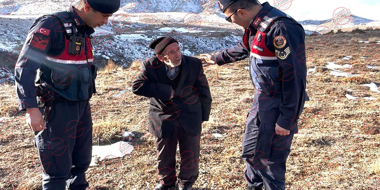 Konya’da jandarmanın dikkati kayıp yaşlı adamı ölümden kurtardı