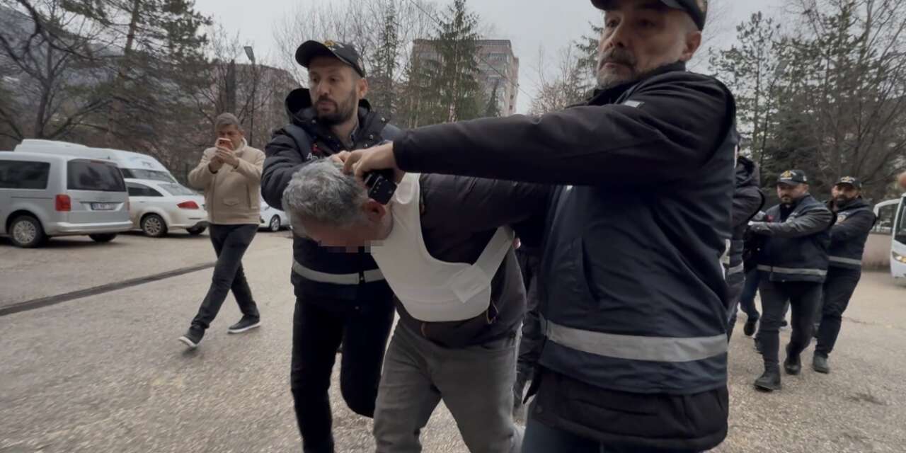 Miras için babasını baltayla katletti