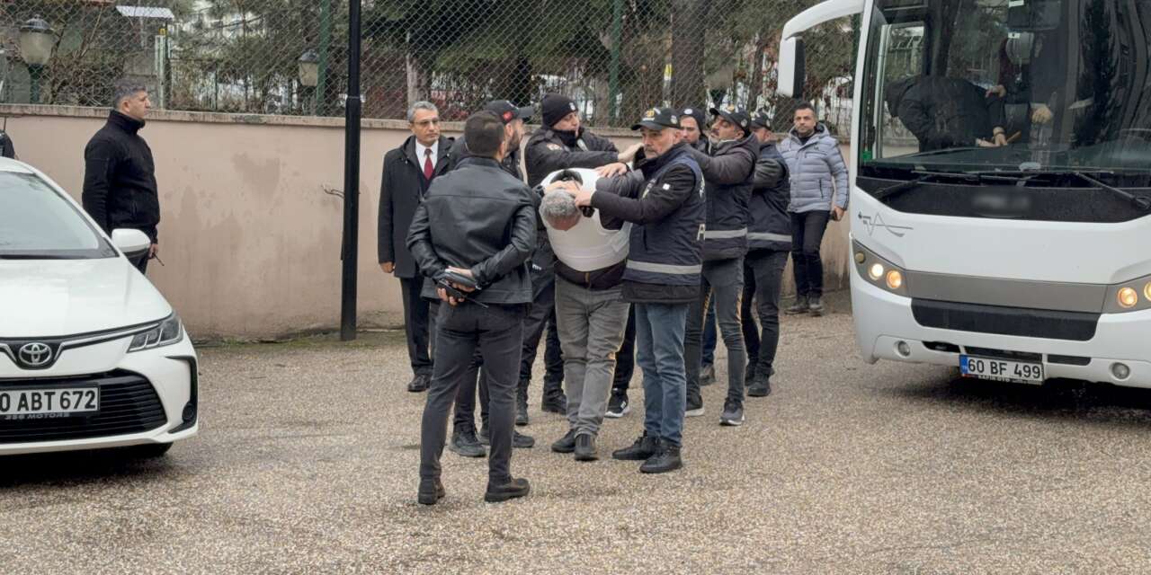 Babasını baltayla öldüren adam tutuklandı